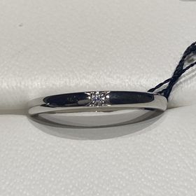 【ラザール ダイヤモンド(LAZARE DIAMOND)の口コミ】 シンプルなものが好きなので、シンプル中心に探しました。
シンプルですが…