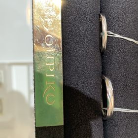 【BIJOUPIKO(ビジュピコ)の口コミ】 指輪のダイヤモンドのデザインや形のデザイン、素材など他のお店とは一味…