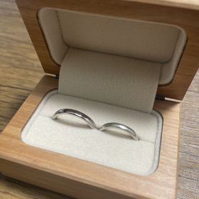 【uchimari(ウチマリ)の口コミ】 自分たちで書いた文字がそのままリングに刻印されるのが魅力的だなと思い…