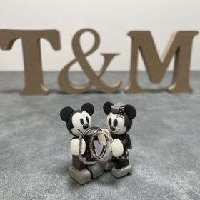 【ケイウノ ブライダル(K.UNO BRIDAL)の口コミ】 デザインで、
夫婦共に月が好きで即決しました。
お互い、プラチナだけで…