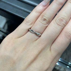 【ラザール ダイヤモンド(LAZARE DIAMOND)の口コミ】 なかなか他のブランドでは見ない個性的なデザインがパッと目に入り、惹か…