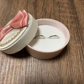 【insembre(インセンブレ)の口コミ】 シンプルなデザインでつけやすさ、見た目、素材が気になったので、色んな…