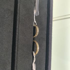 【ティファニー(Tiffany & Co.)の口コミ】 シンプルでシックなデザインで、ミルグレインも綺麗でした。華奢に見える…