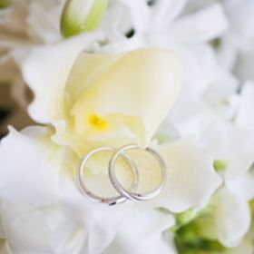 【エクセルコダイヤモンド(EXELCO DIAMOND)の口コミ】 指が細く見える、そして婚約指輪とお揃いの「ねじれ」のデザインが良かっ…