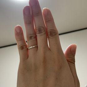 【銀座ダイヤモンドシライシの口コミ】 指輪のデザインは、軽度個性的であること、歳をとっても肌馴染みしそうな…