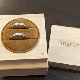 【ringram(リングラム)の口コミ】 さまざまなブランドの指輪を雑誌や店舗にてはじめは見ておりましたが、最…