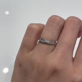 【JKPLANET(JKプラネット)の口コミ】 指輪のデザインが羽みたいになっていて、ダイヤも入っていて、とても可愛…