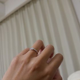 【アイプリモ(I-PRIMO)の口コミ】 シンプルなもので、だけど指が綺麗に見えて女性らしいデザインだったこと…