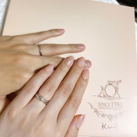 【ケイウノ ブライダル(K.UNO BRIDAL)の口コミ】 シンプルめで飽きのこないデザインかつ、少しオリジナリティを出したいと…