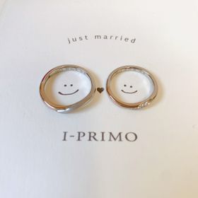 【アイプリモ(I-PRIMO)の口コミ】 2色の指輪を探していて、色々なブランドを見ましたが、日本人の肌によく合…