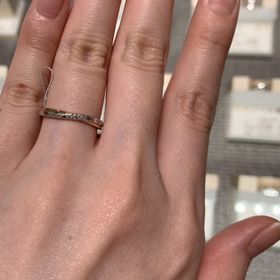 【琉球の口コミ】 細身で流れるようなデザインがとても印象的だった。指が長く細く見えるの…