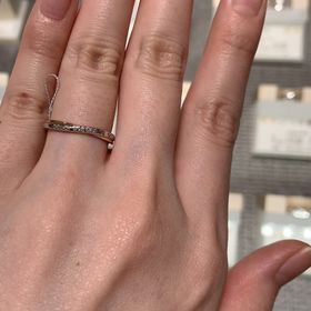 【琉球】の口コミ 細身で流れるようなデザインがとても印象的だった。指が長く細く見えるので...