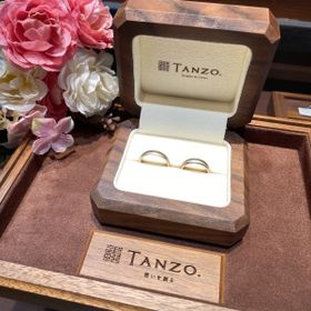 【TANZO.(鍛造指輪)の口コミ】 デザイン
フルオーダーできるため、理想の指輪になりました。パートナーと…