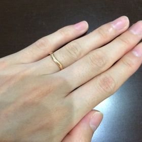 【ティファニー(Tiffany & Co.)の口コミ】 シンプルかつピンクゴールドのある指輪を探していたんですが、1軒目のTiff…