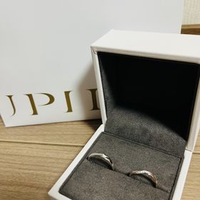 【COCKTAIL(カクテル)の口コミ】 シンプルなデザイン調で女性用はピングゴールドの色味が男性用はシルバー…