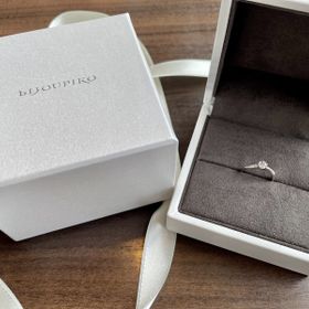 【BIJOUPIKO(ビジュピコ)の口コミ】 結婚指輪はウェーブで細身、シンプルなものが良いなと思っていましたが、…