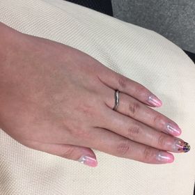 【JEWELRY  KAMATA(ジュエリーかまた)の口コミ】 シンプルな中にも私達だけのアクセントが入っていて大満足です。あまり細…