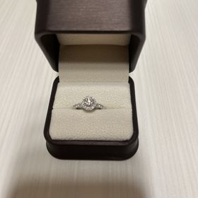 【宝寿堂(ほうじゅどう)の口コミ】 自分の欲しいデザインは決まっていたので、ハイブランドではなくダイヤの…