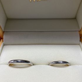 【ケイウノ ブライダル(K.UNO BRIDAL)の口コミ】 スタッフさんはとても親切で親身に相談にのってくれました。外側はシンプ…