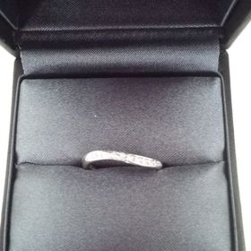 【ラザール ダイヤモンド(LAZARE DIAMOND)の口コミ】 婚約指輪もこちらで購入したのですが、その婚約指輪とセットで着けること…