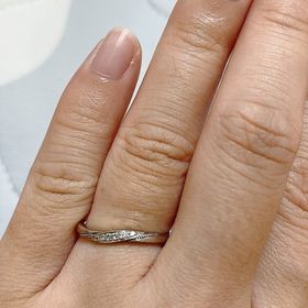 【BOASORTE(ボアソルテ)の口コミ】 お互い常に付ける予定だったので派手過ぎないのが条件でした。
いろいろ試…