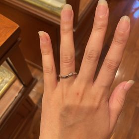 【ケイウノ ブライダル(K.UNO BRIDAL)の口コミ】 ウェーブの中でも動きがあるデザインを探していました。
店員さんが色々な…