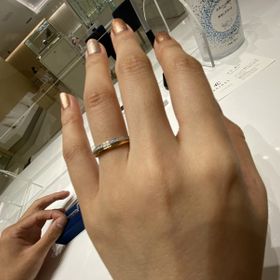 【4℃ BRIDAL(ヨンドシーブライダル)の口コミ】 結婚指輪は突起物などないものが良くて、それでいてシンプルすぎるものは…