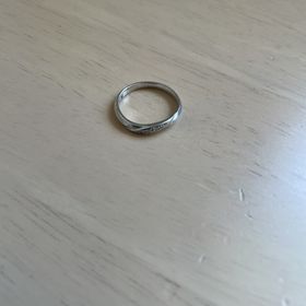 【アイプリモ(I-PRIMO)の口コミ】 デザインがかわいらしくてよかった。内側に好きな文字と石を入れられて、…