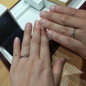 【HOSHI no SUNA 星の砂(ほしのすな)】の口コミ SNSで、星の砂シリーズのスパークを見て、デザインに一目惚れしました。...