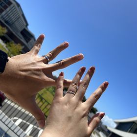 【TANZO.(鍛造指輪)の口コミ】 自由にデザインをパートナーと楽しく選べたところ。
親身になって一緒に考…
