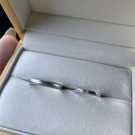【ケイウノ ブライダル(K.UNO BRIDAL)の口コミ】 結婚指輪を探して何店舗かまわりましたが、ケイウノの指輪が圧倒的に着け…