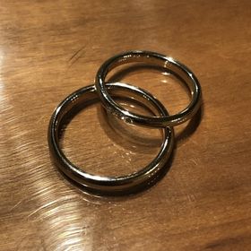 【4℃ BRIDAL(ヨンドシーブライダル)の口コミ】 デザインはストレートリング細めが希望でした。
今回購入したものは更に、…