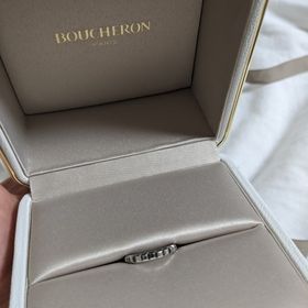 【ブシュロン(BOUCHERON)の口コミ】 ブシュロンのデザインが好きで試着前から決めていました。店舗で他のデザ…