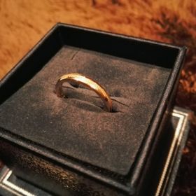 【TANZO.(鍛造指輪)の口コミ】 他のどのブランドにもない、鍛造製法で作られていること。鍛造製法は他の…