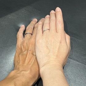 【ラザール ダイヤモンド(LAZARE DIAMOND)の口コミ】 イエローゴールドで探し始めましたが、実物のプラチナの素材感と輝きが素…