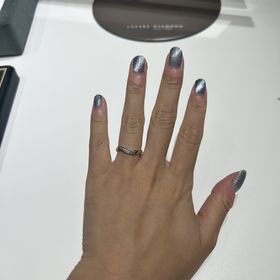 【ラザール ダイヤモンド(LAZARE DIAMOND)の口コミ】 指輪のデザインが良かったのが1番。
付け心地もリングが太い割に違和感の…