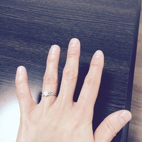 【JEWELRY  KAMATA(ジュエリーかまた)の口コミ】 たくさんある指輪のデザインを見て、自分のお気に入りをいくつか選び、選…