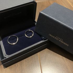 【銀座ダイヤモンドシライシの口コミ】 指輪のデザインがシンプルなものが多く、長くつける結婚指輪はシンプルな…