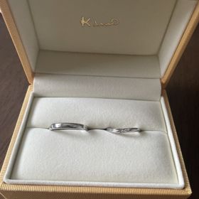 【ケイウノ ブライダル(K.UNO BRIDAL)の口コミ】 少しウェーブのかかったシンプルもので、かつ人と被りにくいようなデザイ…