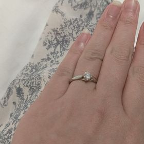 【ROYAL ASSCHER(ロイヤル・アッシャー)の口コミ】 指輪は自分で見て選びたいと伝え周りと被りたくないという理由で王道のブ…