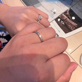 【ジュエリークラフトYAMAJI】の口コミ 婚約指輪とセットで付けれる結婚指輪を探していました。キラキラなものも合...