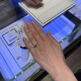 【シャネル(CHANEL)の口コミ】 CHANELのカメリア、とっても可愛いかったです。大人の可愛さ、という感じ…