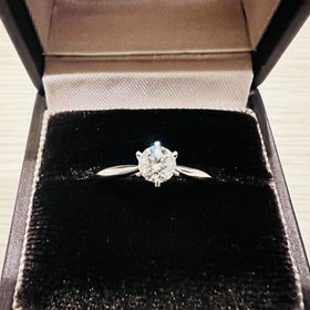 【アイプリモ(I-PRIMO)の口コミ】 デザイン重視！！
人と被らなそうで、小さいダイヤがさり気なくて可愛かっ…