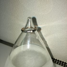 【ラザール ダイヤモンド(LAZARE DIAMOND)の口コミ】 キラキラしたダイヤが砕いて散りばめられたものと、シンプルなものとで悩…