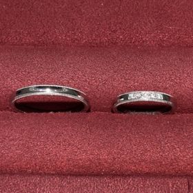 【モニッケンダム(MONNICKENDAM)の口コミ】 婚約指輪がなかったので、ダイヤが複数付いているものにしたかった。ウェ…