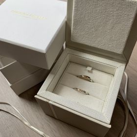 【BIJOUPIKO(ビジュピコ)の口コミ】 とにかくデザインがいい。
ピンクゴールドが入っていて、単調なデザインで…