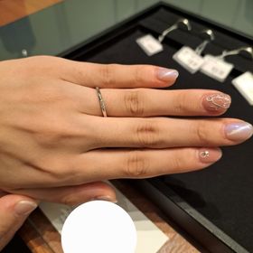 【ティファニー(Tiffany & Co.)の口コミ】 ダイヤモンドが3つあしらわれたリングです。素材はPt950。ダイヤモンドが…