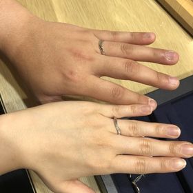 【TOMOE(トモエ)の口コミ】 デザインが圧倒的に可愛かった。
自分の指にあった形になっていて着け心地…