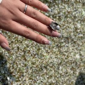 【Something Blue(サムシングブルー)の口コミ】 値段やデザインももちろんですが、
担当してくださった方がとても良い方で…