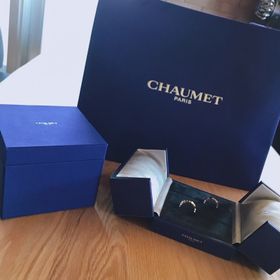 【ショーメ(CHAUMET)の口コミ】 デザインが他にはないものを探していました。
ショーメのこちらのリングは…